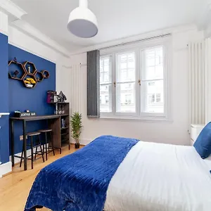 cannon-street-studios.brighton-hotels-england.com/