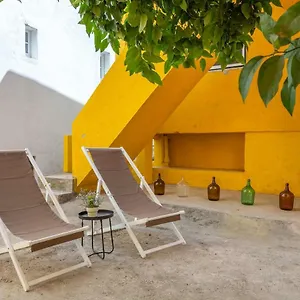 Apartamento Bright & Spacious With Orange Tree Patio, By Timecooler, Lisboa